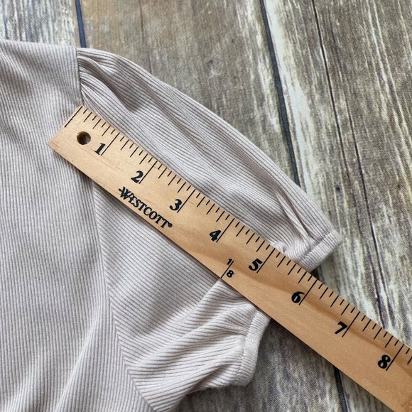 Cotton On Beige Ribbed Puff Sleeve Crop Top - Picture 8 of 12